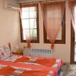 Family Varusha Πανσιόν Βελίκο Τίρνοβο