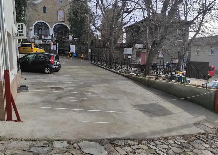 Family Varusha Guest house