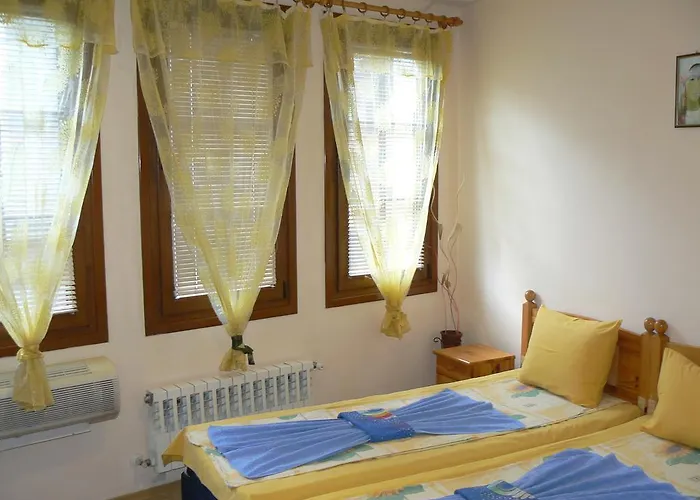 Family Varusha 2* Veliko Tarnovo