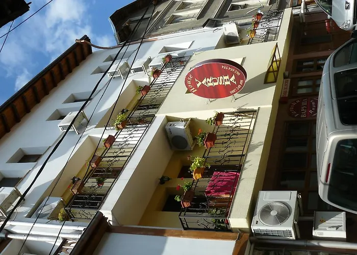 Guest house Family Varusha