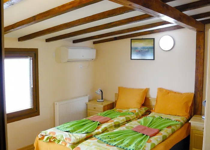 Guest house Family Varusha